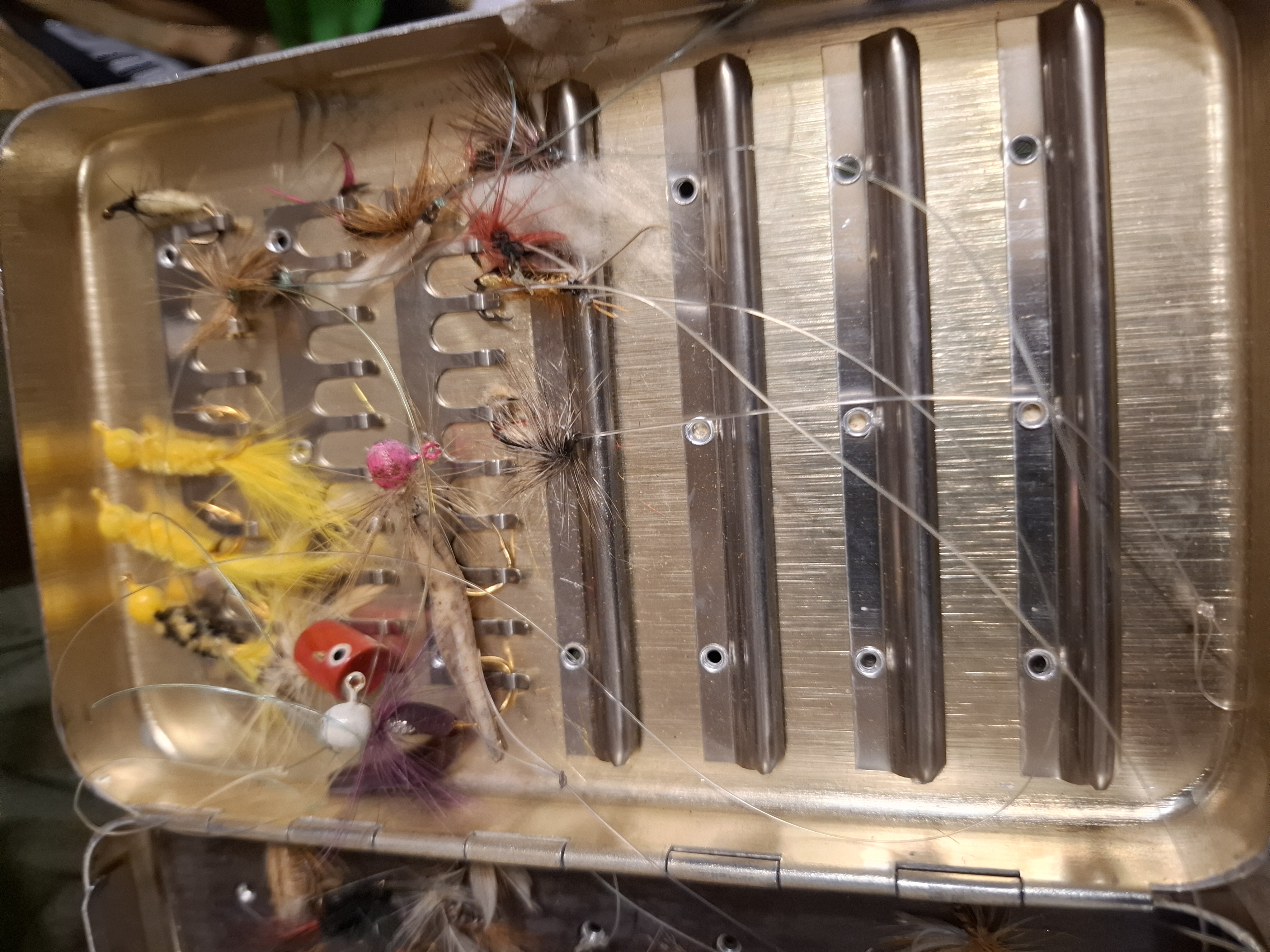 Vintage fly fishing box with flies and a xl fly fishing vest in an almost new condition photo 4
